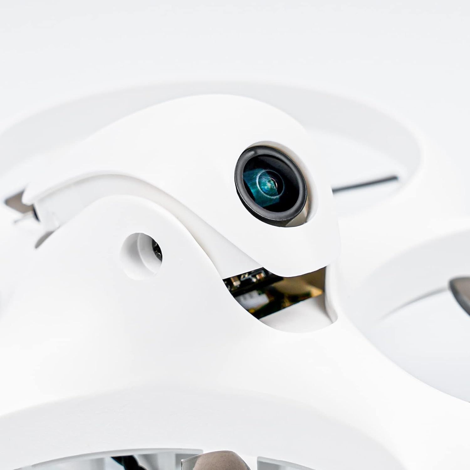 High-Performance Brushless FPV Quadcopter Kit with LiteRadio 3 Transmitter & VR03 Goggles - Image 8